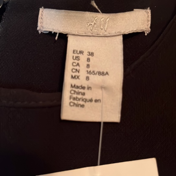 H&M dress got the wrong size never used NEW SIZE: US 8 Black with beads - Picture 3 of 5